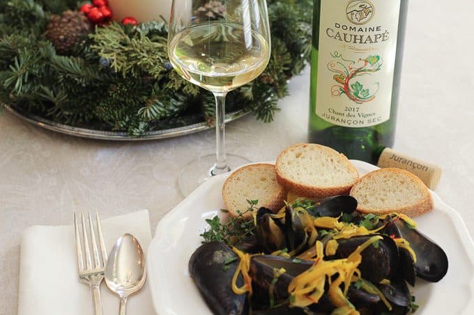 Steamed Mussels with Wine & Saffron